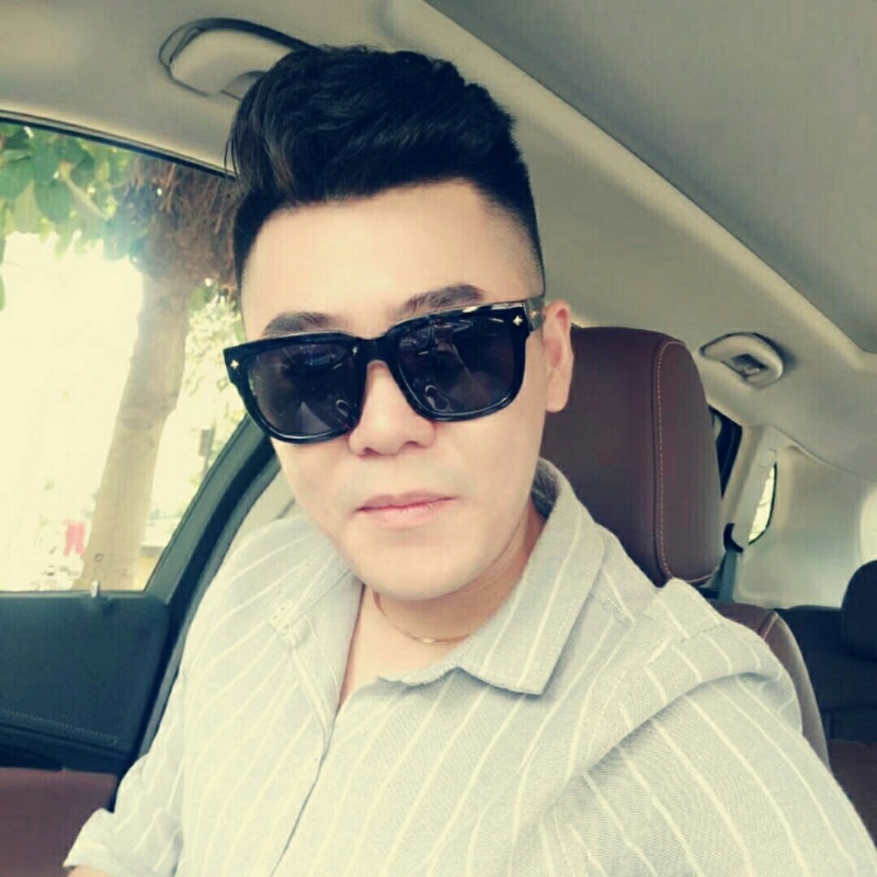 小提老师的第一张照片--九江相亲服务中心