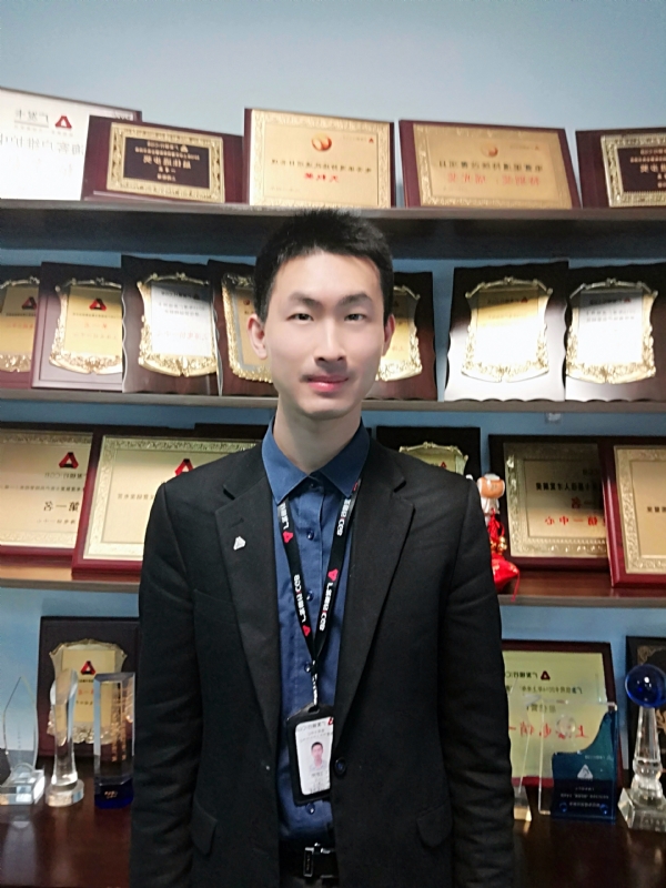 魔都青年的第一张照片--九江相亲服务中心