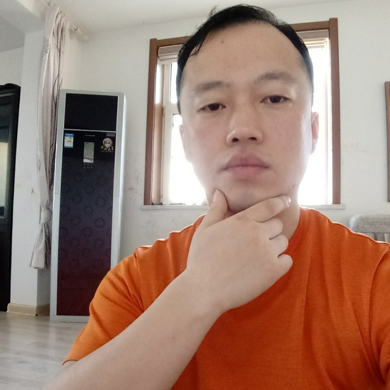 爱热闹的人的第一张照片--九江相亲服务中心