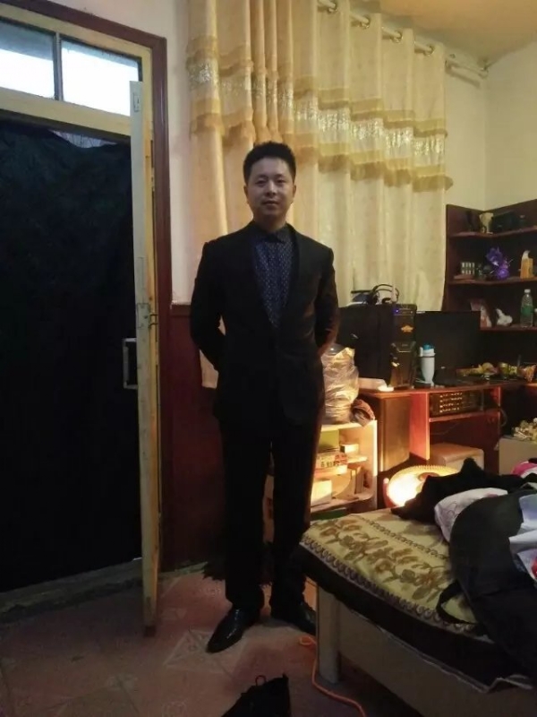 亮亮的第一张照片--九江相亲服务中心