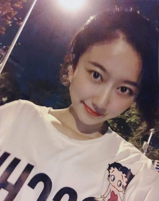 佳佳的第一张照片--九江相亲服务中心