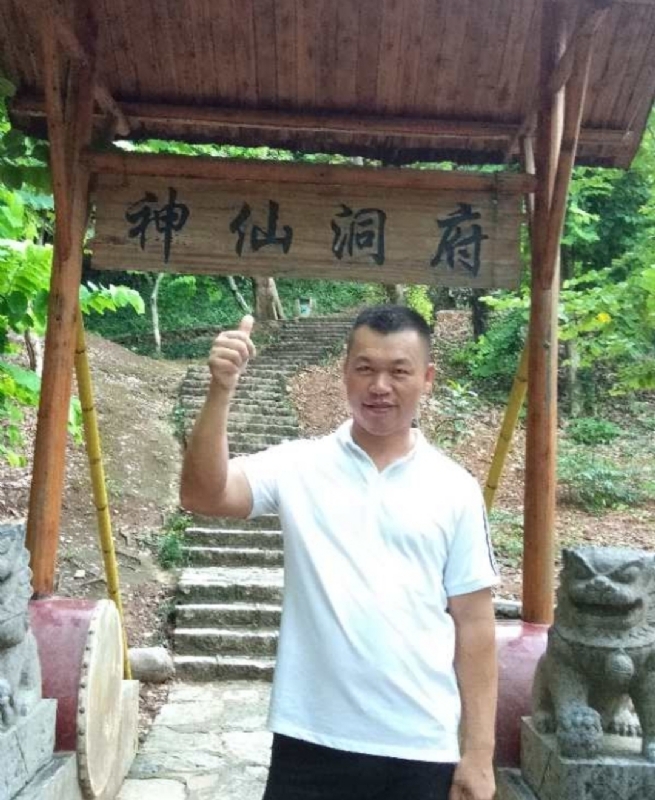 强仔的第一张照片--九江相亲服务中心