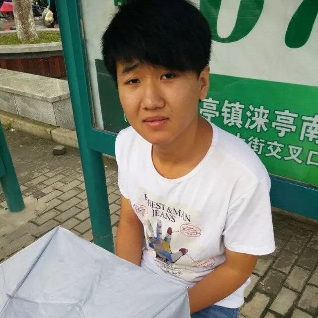 小丁的第一张照片--九江相亲服务中心