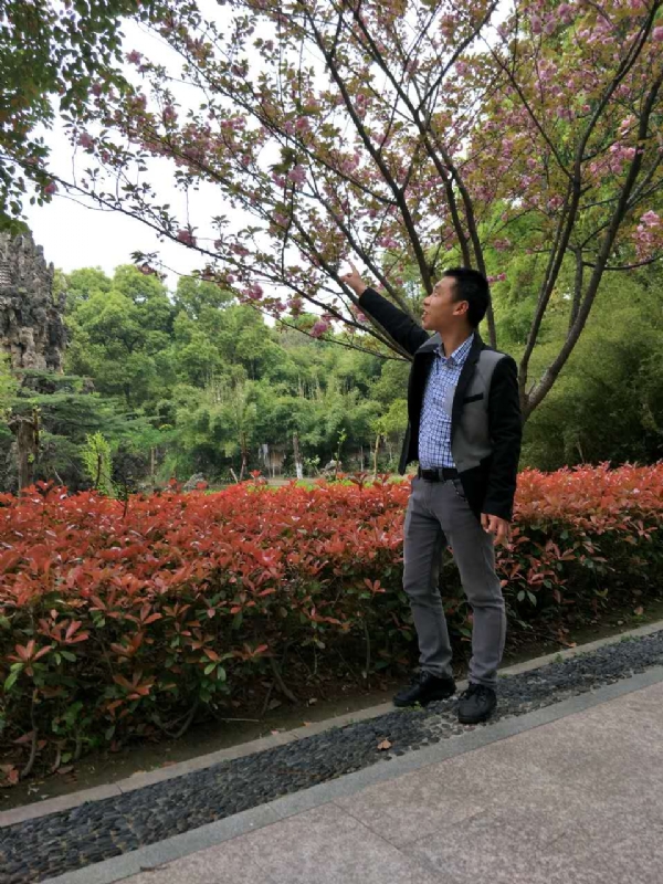 坦诚的第一张照片--九江相亲服务中心