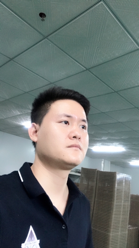 伟的第一张照片--九江相亲服务中心