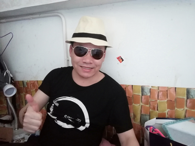 艰难爱情的第一张照片--九江相亲服务中心