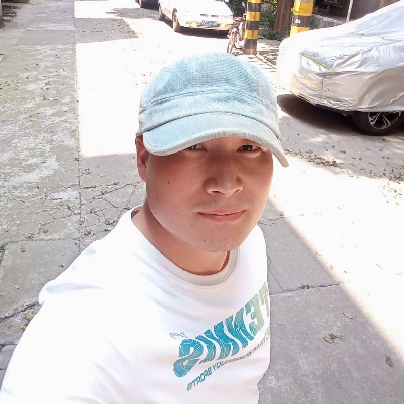 辉光的第一张照片--九江相亲服务中心