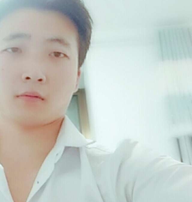 华英雄的第一张照片--九江相亲服务中心