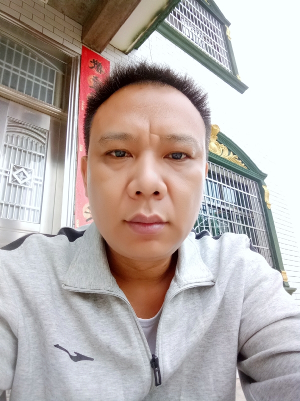 随缘的第一张照片--九江相亲服务中心