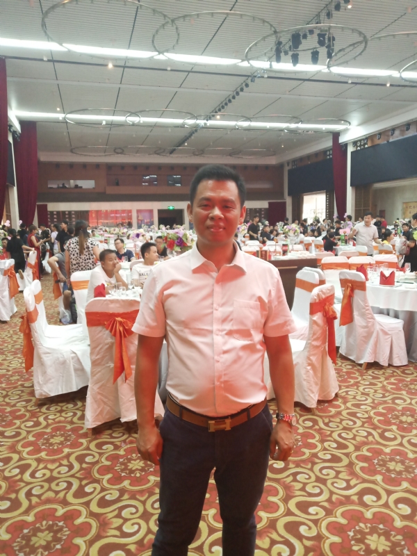 五月酷猪的第一张照片--九江相亲服务中心