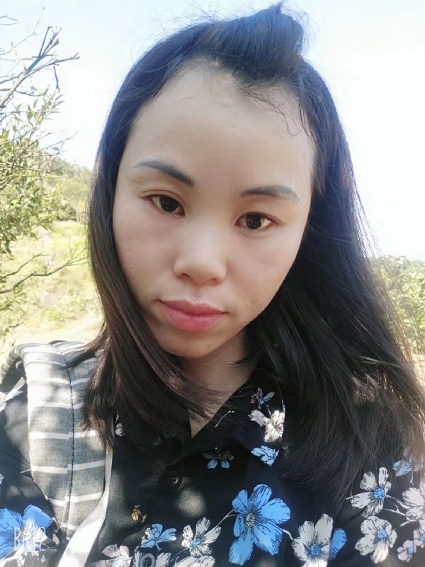 英英的第一张照片--九江相亲服务中心