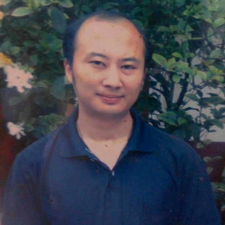 石峰里的生命的第一张照片--九江相亲服务中心