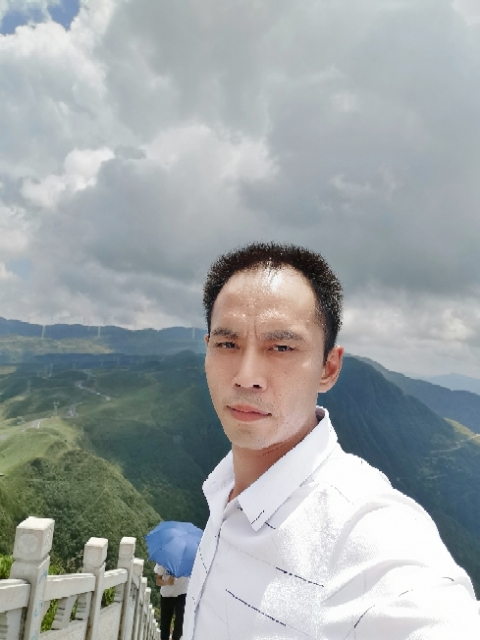 LXZ的第一张照片--九江相亲服务中心