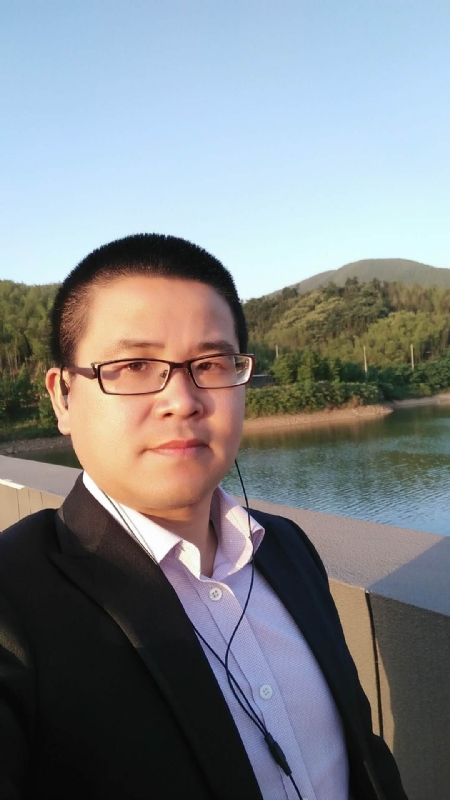 顾律师的第三张照片--九江相亲服务中心