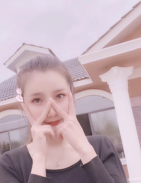 小媛的第一张照片--九江相亲服务中心