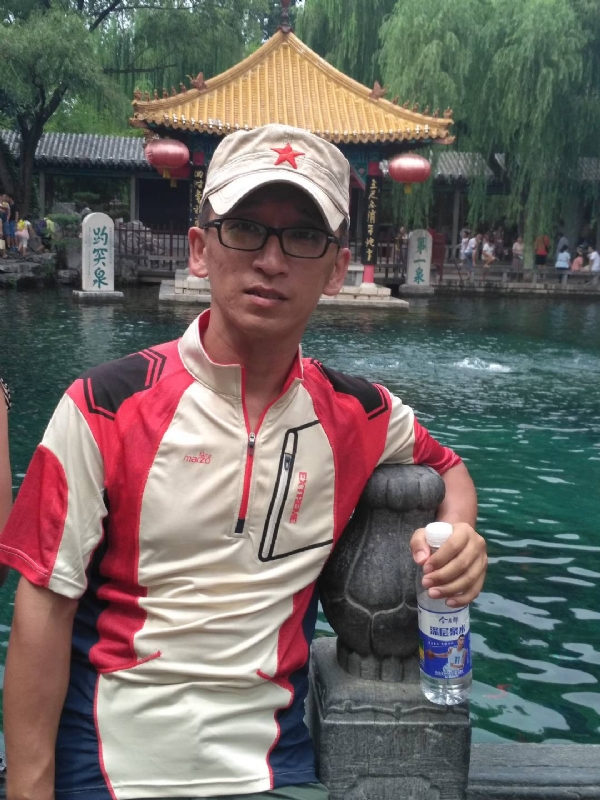 晓峰的第二张照片--九江相亲服务中心