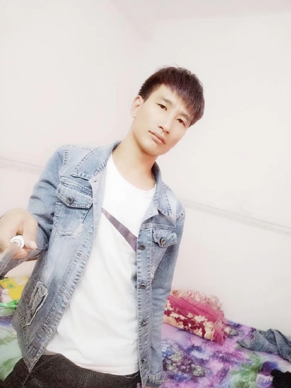 心好痛的第一张照片--九江相亲服务中心