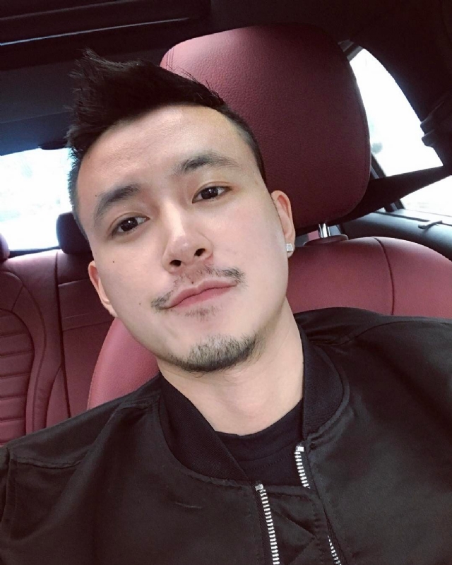 隆刘的第一张照片--九江相亲服务中心