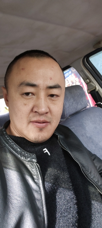 精神九哥的第一张照片--九江相亲服务中心