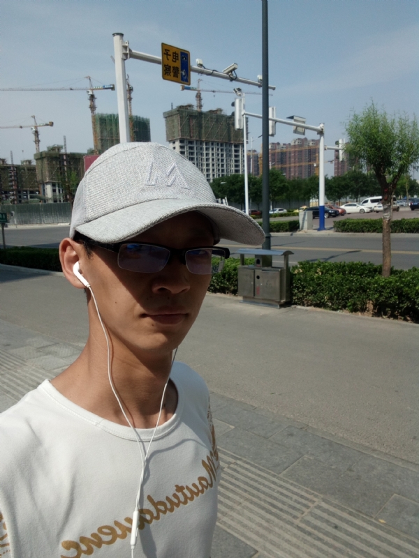 挥一挥手什么都没有的第一张照片--九江相亲服务中心