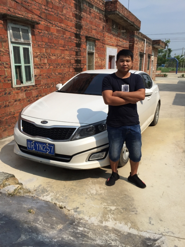 独坐街头的第二张照片--九江相亲服务中心