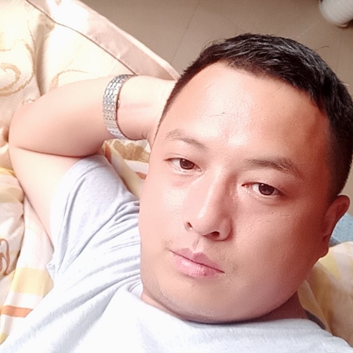 忘世情的第一张照片--九江相亲服务中心