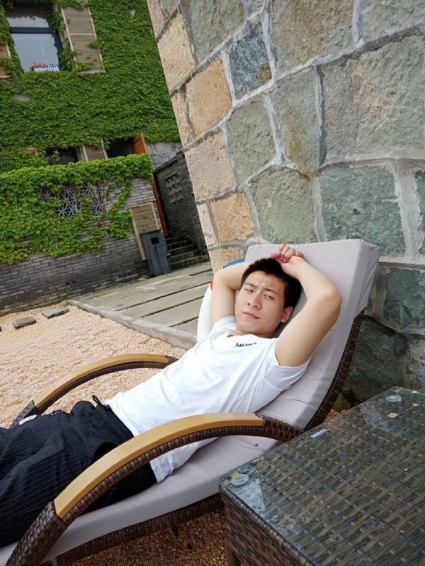 真心寻找另一半的第一张照片--九江相亲服务中心