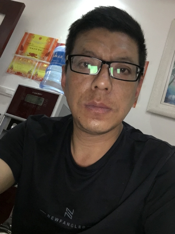 牵手的第三张照片--九江相亲服务中心