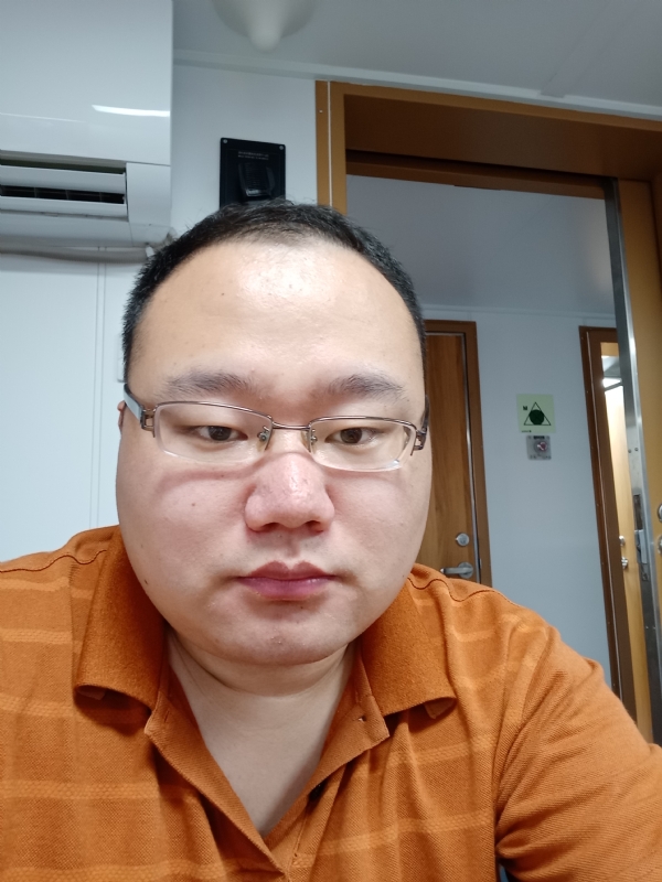 努力爱一次的第一张照片--九江相亲服务中心