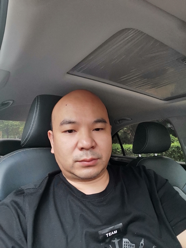 爷们已经老了的第一张照片--九江相亲服务中心