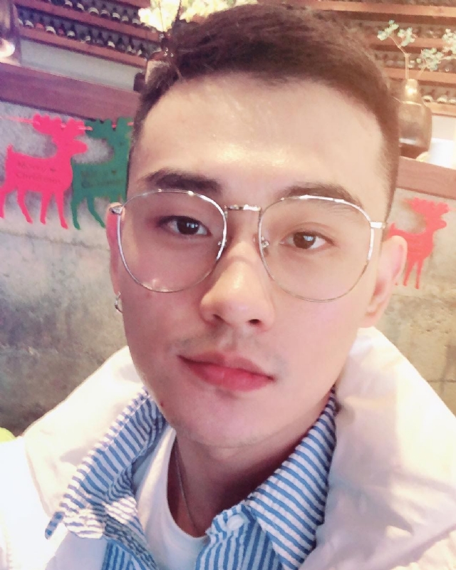 胡强很孤单的第一张照片--九江相亲服务中心