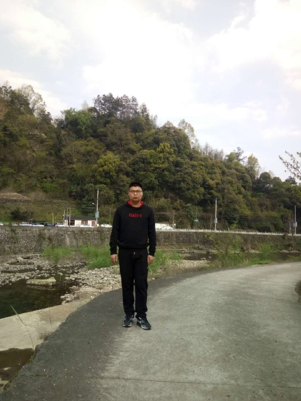 等着上钩的鱼的第一张照片--九江相亲服务中心