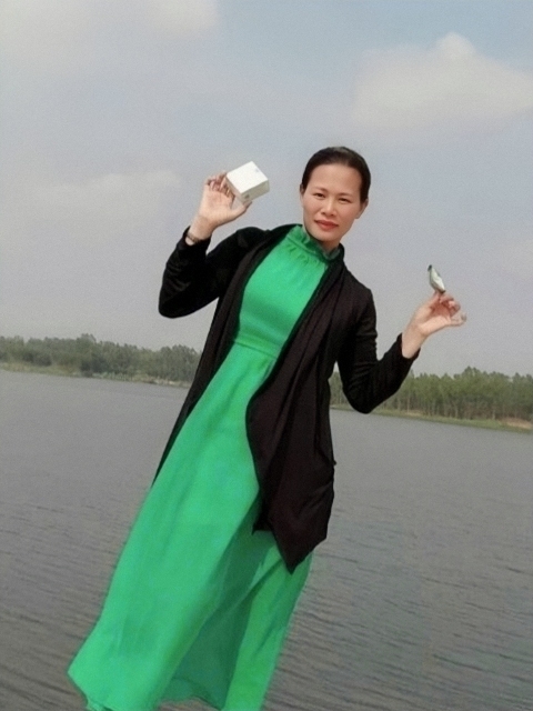 李梅的第三张照片--九江相亲服务中心