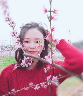 小桌子的第一张照片--九江相亲服务中心