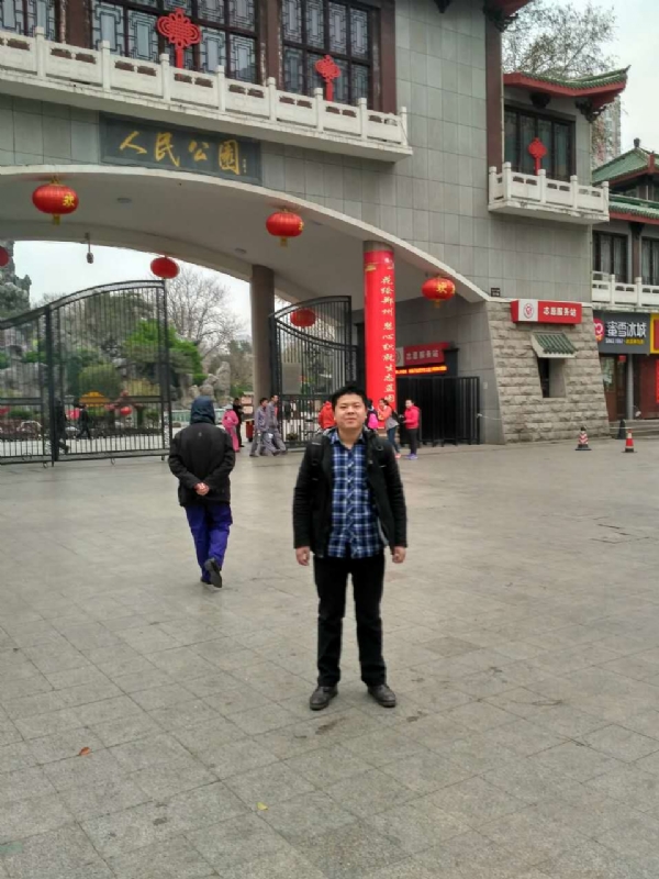 在奋斗的第一张照片--九江相亲服务中心