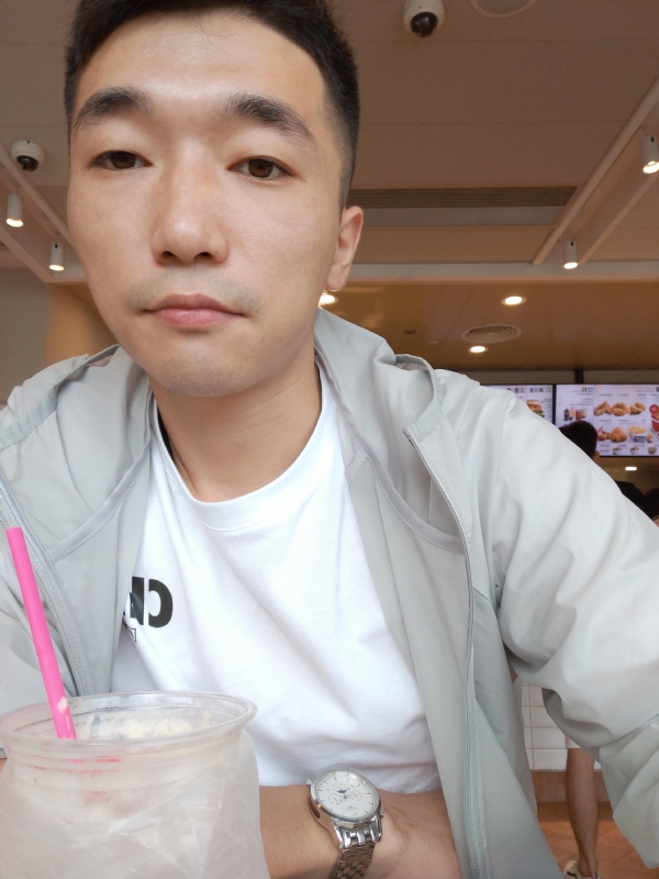 须臾数年的第三张照片--九江相亲服务中心