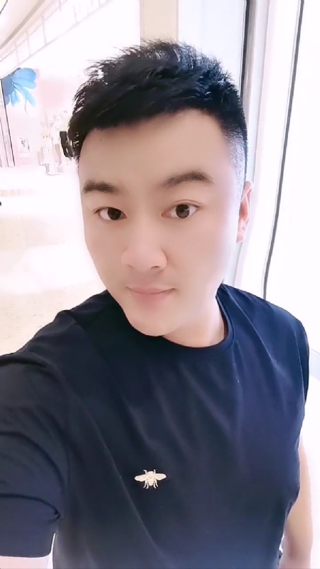 微风徐徐的第一张照片--九江相亲服务中心