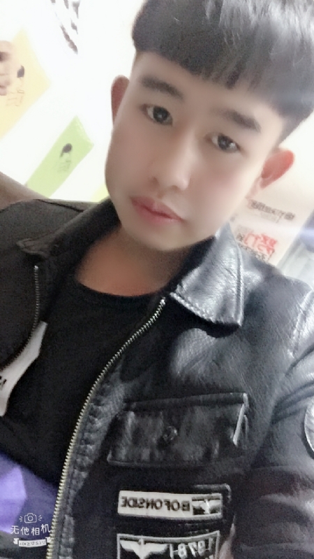 军绿色的第一张照片--九江相亲服务中心