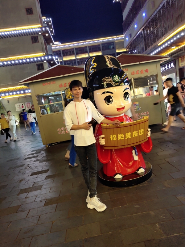 圆嘟嘟的瘦子的第一张照片--九江相亲服务中心