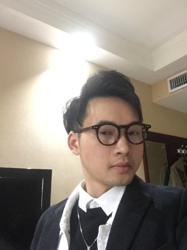 曾亮的第二张照片--九江相亲服务中心