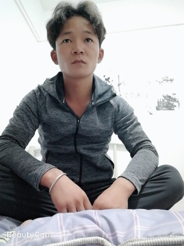 东浩学长的第一张照片--九江相亲服务中心