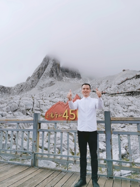 灰太狼的第一张照片--九江相亲服务中心