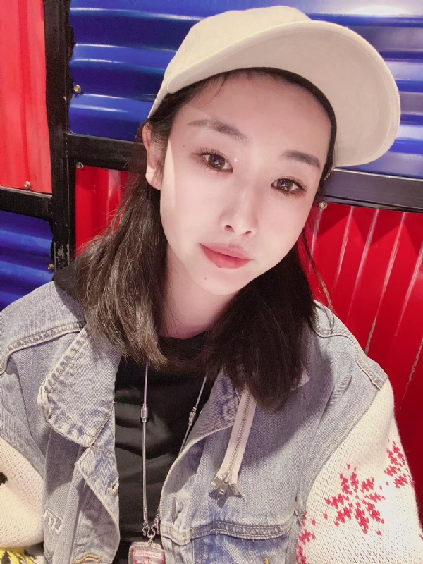 玲珑的第一张照片--九江相亲服务中心