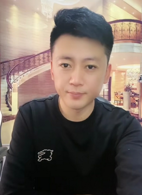 屋顶拾荒人的第三张照片--九江相亲服务中心