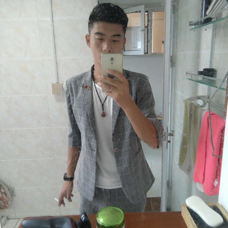 会淹死的鱼的第一张照片--九江相亲服务中心