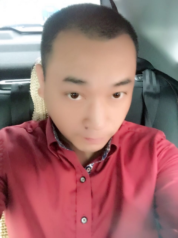 在一个路口等的第一张照片--九江相亲服务中心