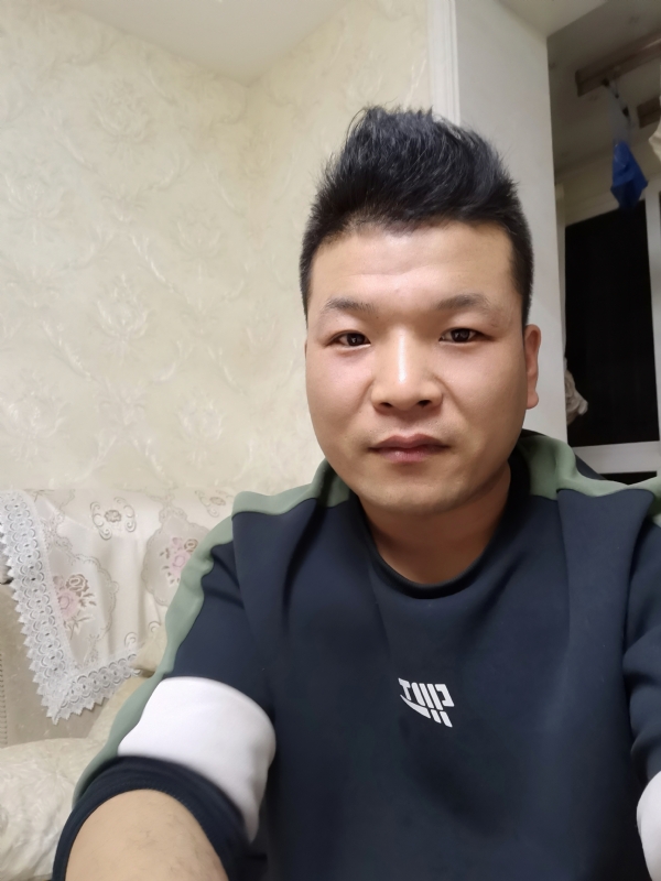 小猪猪的第一张照片--九江相亲服务中心