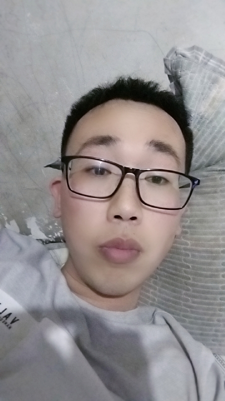 喜欢比我大的女人的第一张照片--九江相亲服务中心