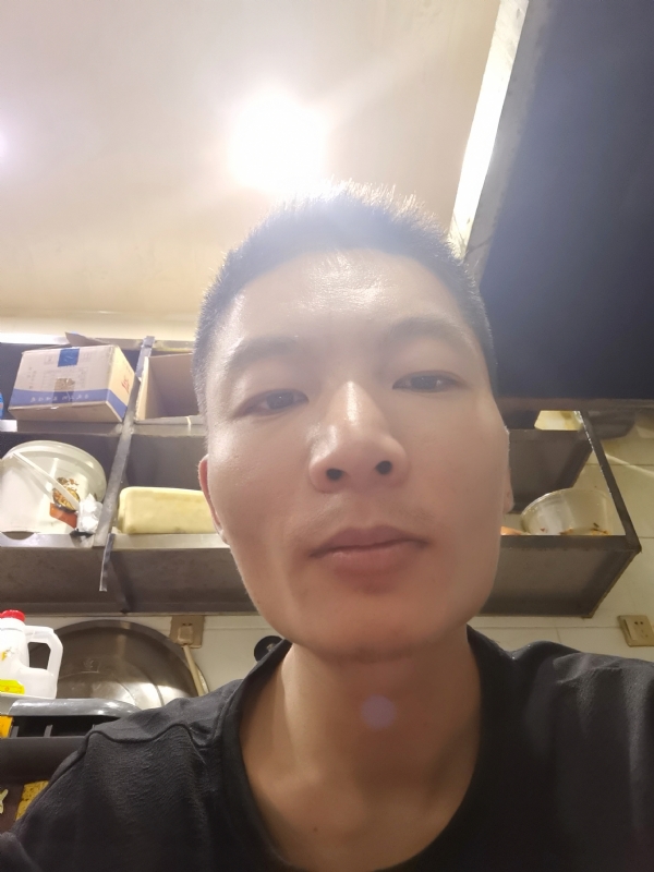 邹先生的第二张照片--九江相亲服务中心