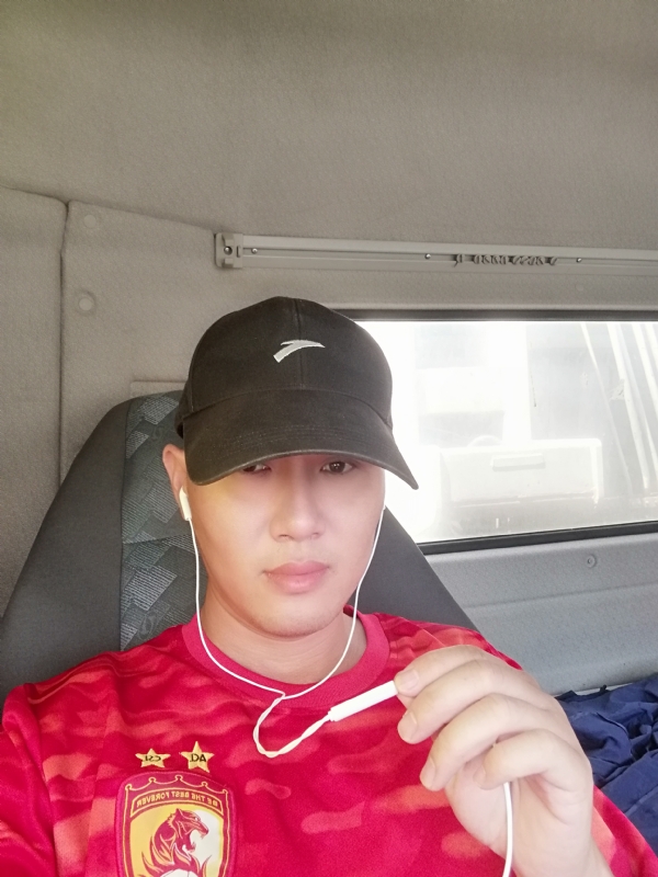 B大叔的第二张照片--九江相亲服务中心